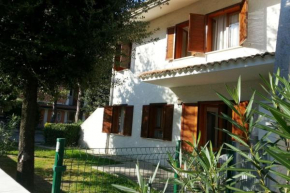 Villa with private garden and barbeque - Beahost